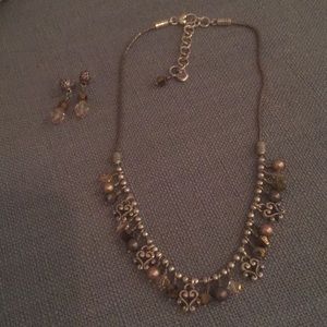 Brighten necklace and earrings